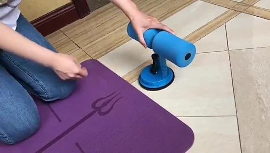 Barra de abdominales con ventosa automática y soporte rojo para ejercicio físico